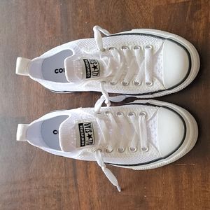 NEW little kids Converse